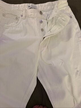 Zara White Button-Fly Denim Jeans